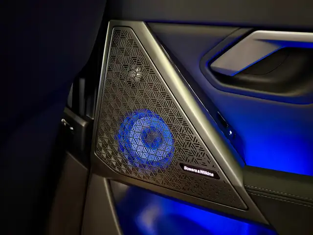 BMW M5 Touring,FrozenMatt,AHK,Panorama,B&W,Leasing,neu Ansicht 25