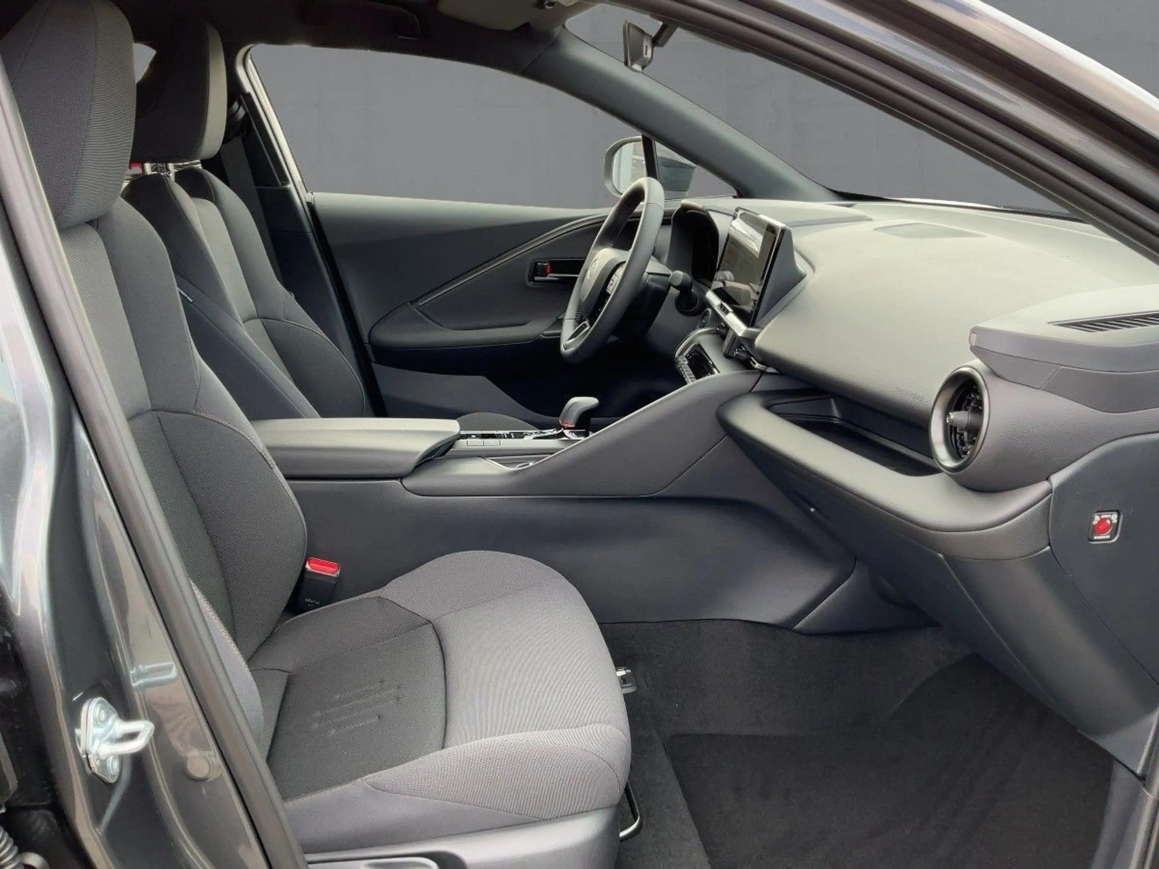 Toyota C-HR Teamplayer Plug-In inkl. Technik Paket — photo 12
