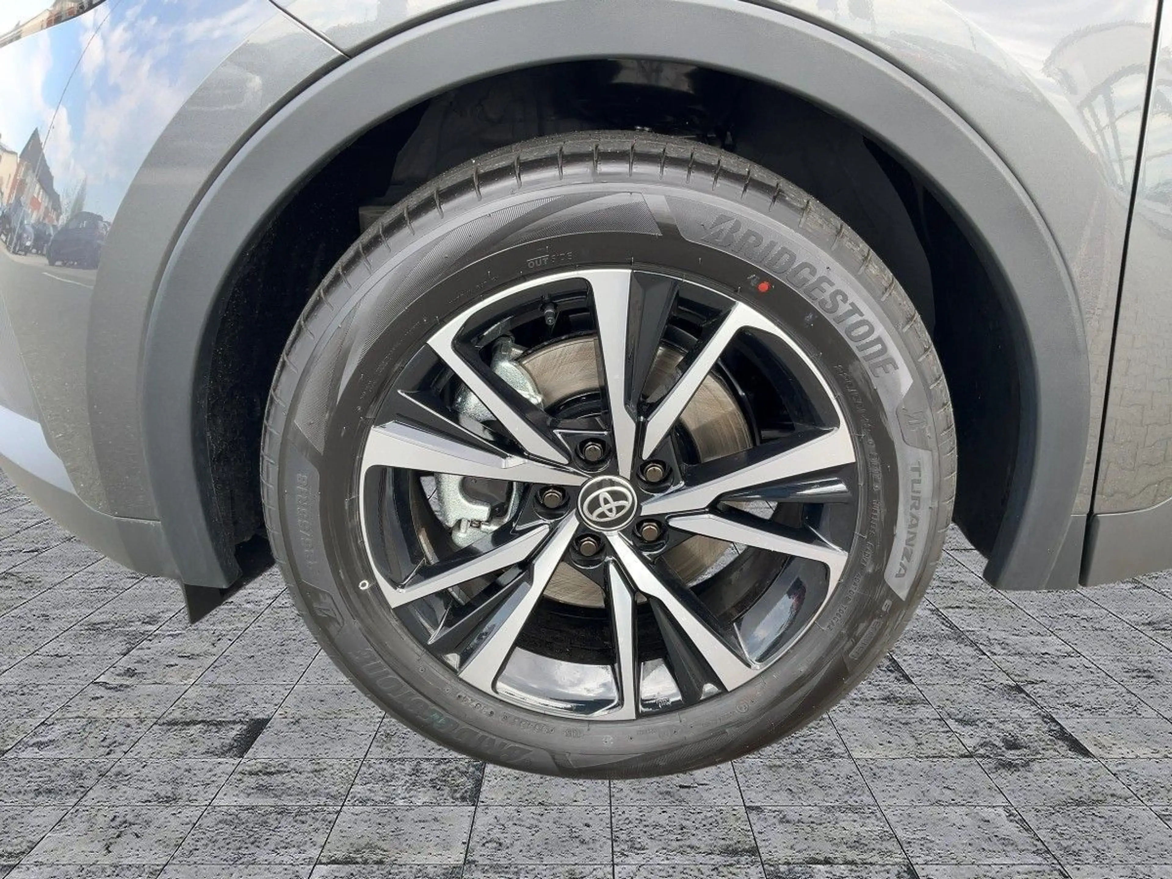 Toyota C-HR Teamplayer Plug-In inkl. Technik Paket — photo 8