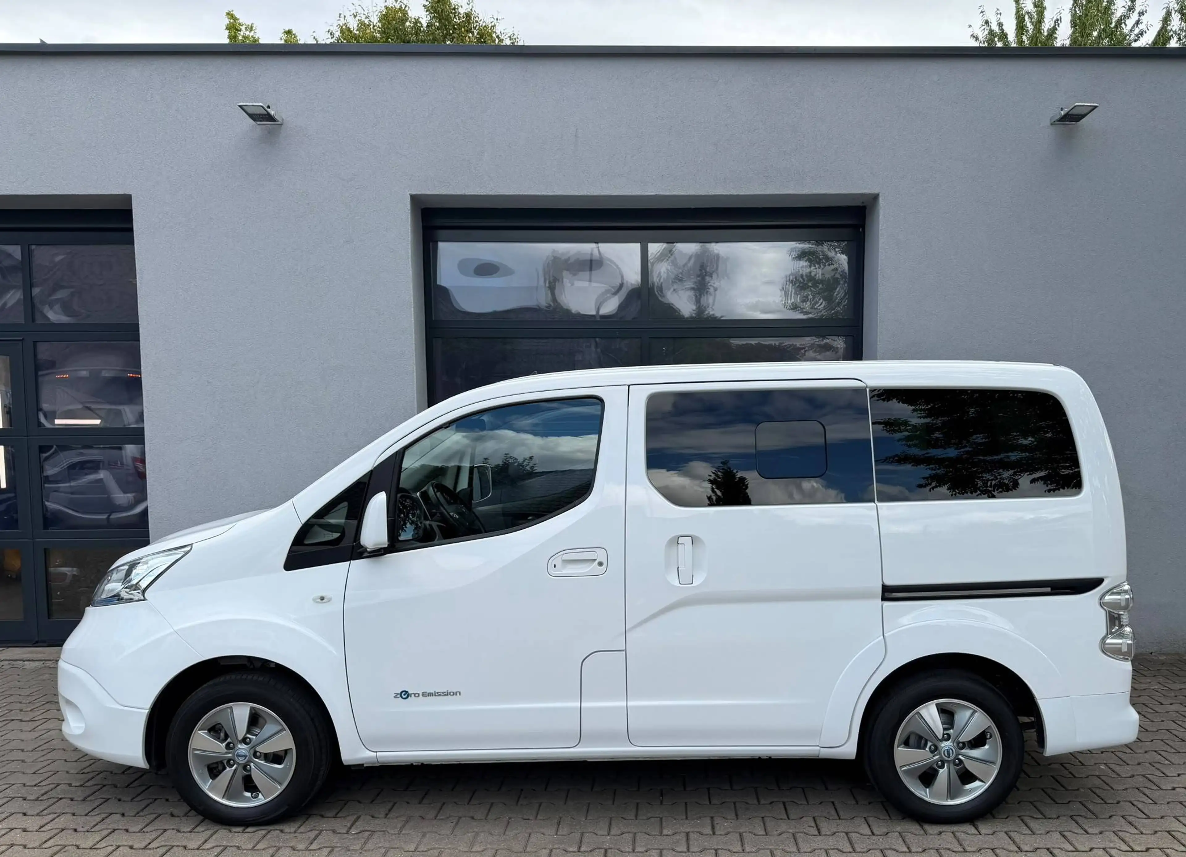 Nissan E-NV200 ELEKTRO Behindertengerecht Rollstuhlrampe — photo 7