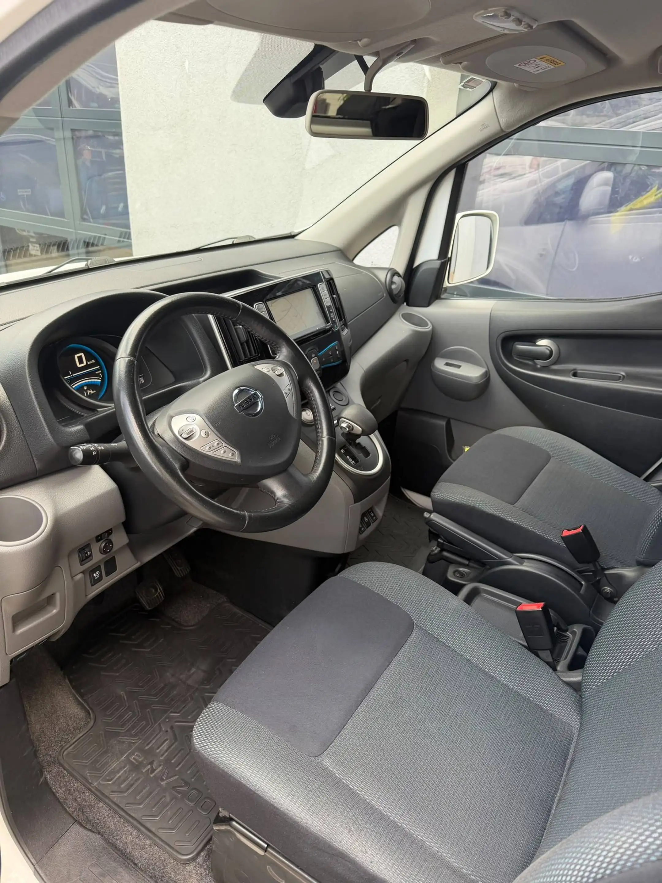 Nissan E-NV200 ELEKTRO Behindertengerecht Rollstuhlrampe — photo 11