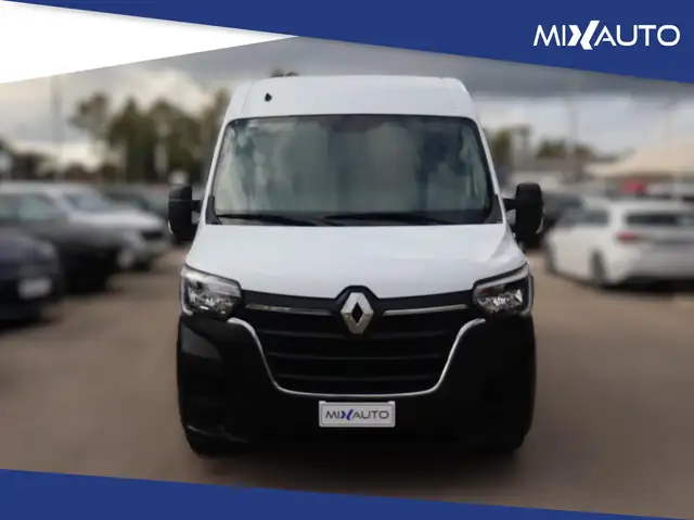 Renault Master view 2