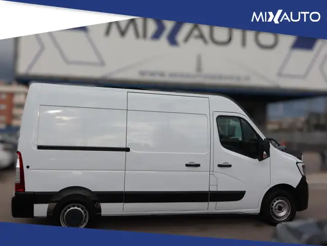 Renault Master view 3