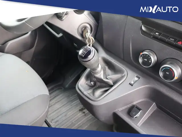 Renault Master view 15