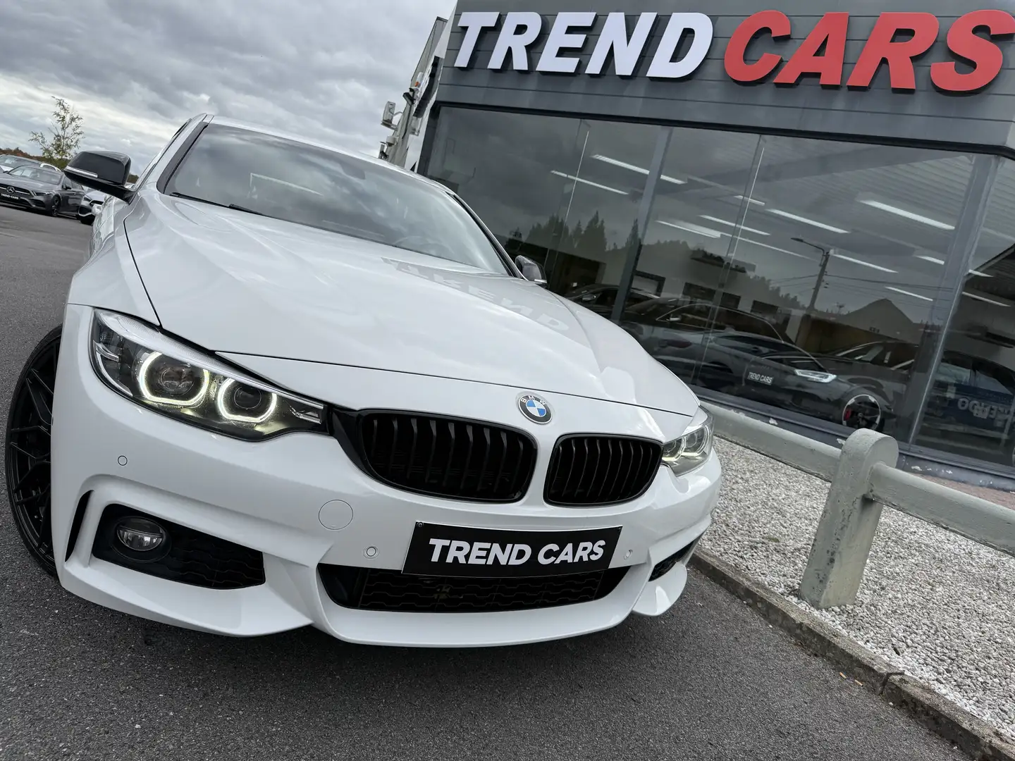 BMW 420 i GRAN COUPE PACK M PERF SHADOW AUT CARPLAY CAM360 Wit - 1