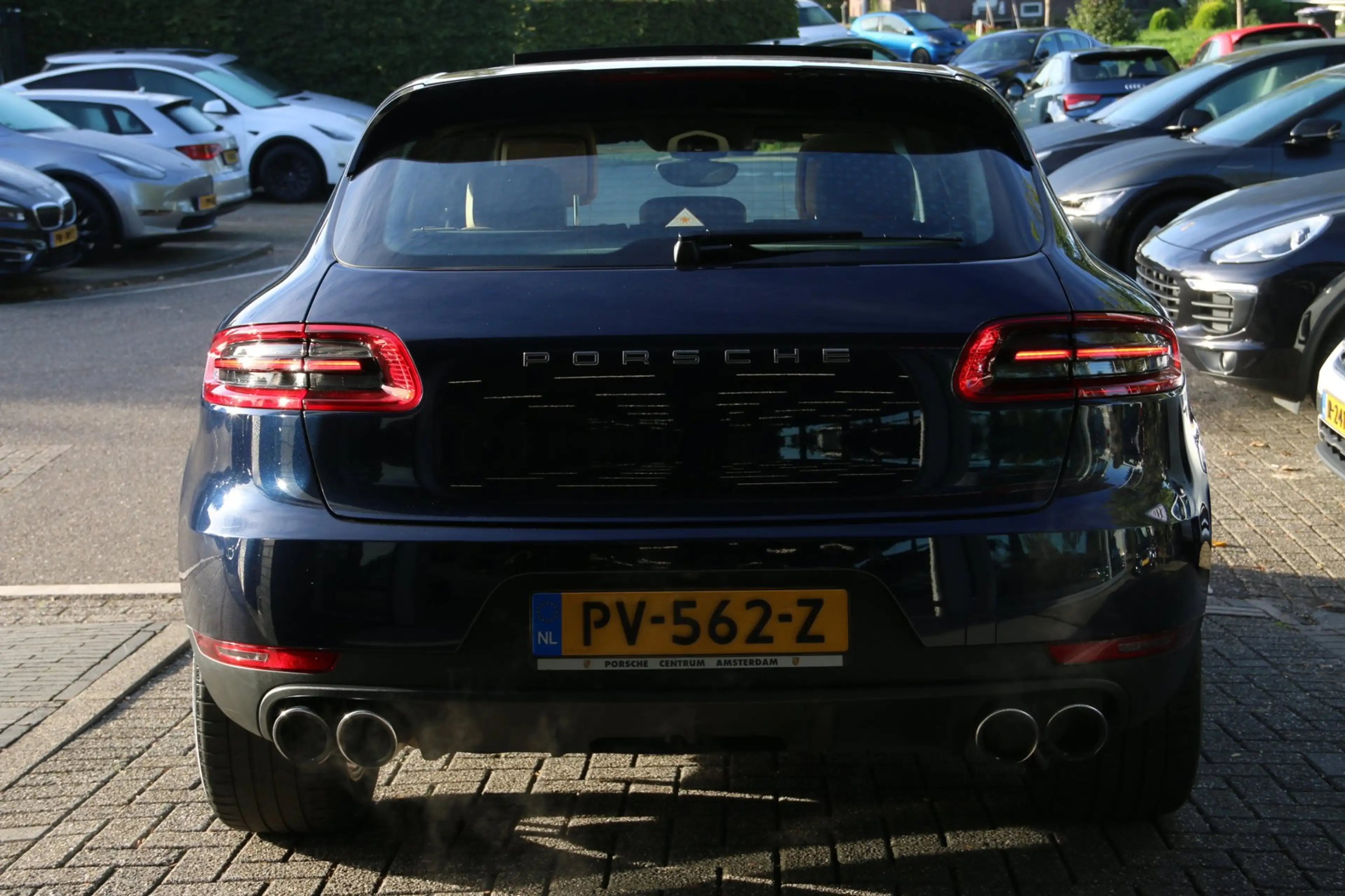 Porsche Macan 2.0 — photo 7