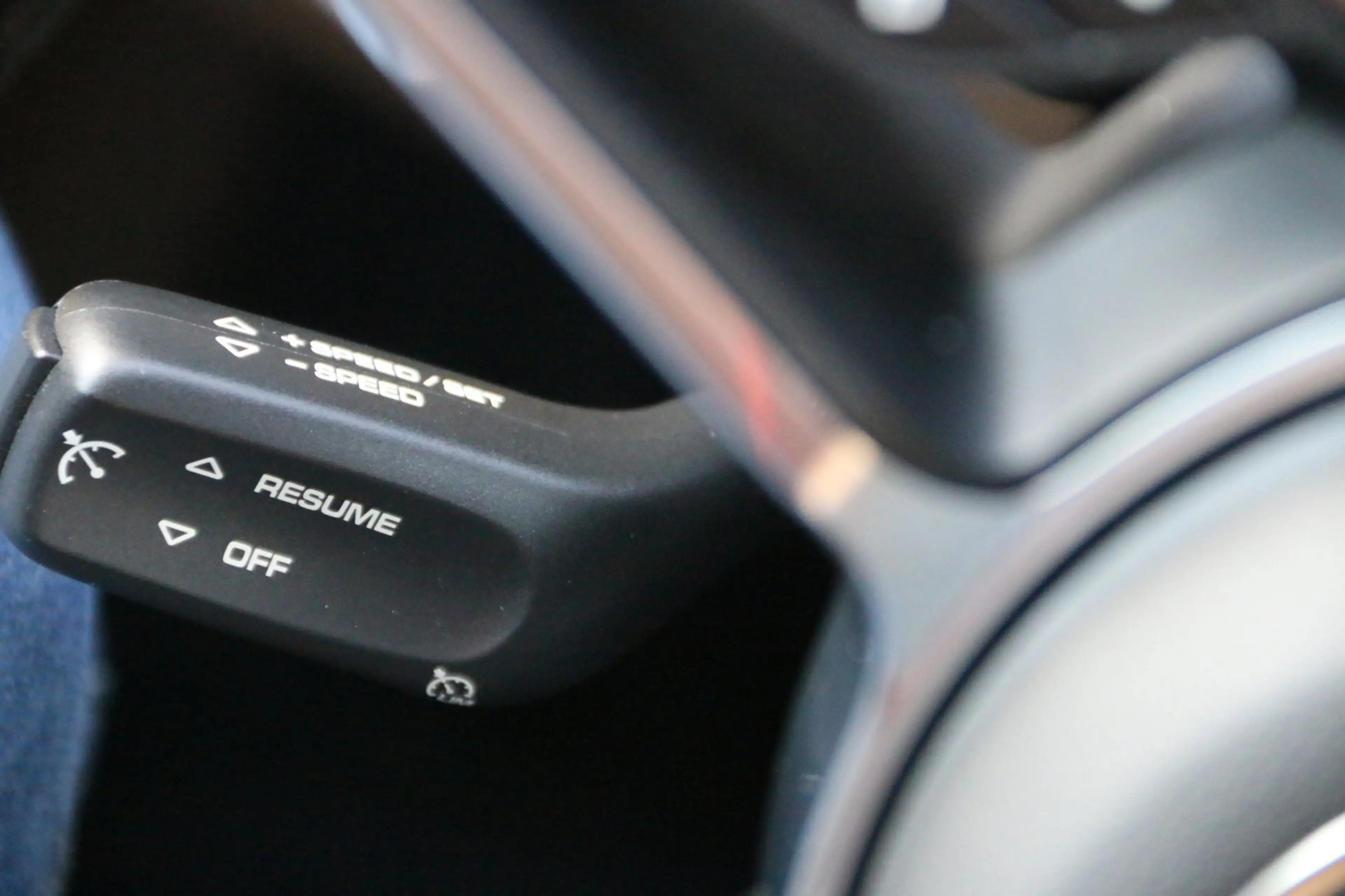 Porsche Macan 2.0 — photo 12