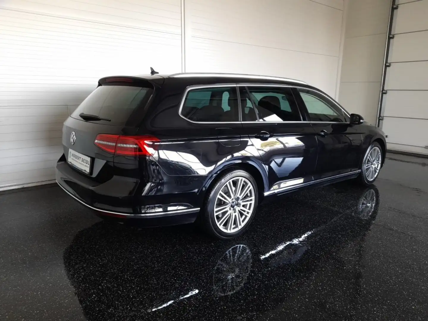 Volkswagen Passat Variant HIGHLINE 2,0 TDI *MATRIX-LED / LEDER / NAVI / ACC / KAMERA / E-KLAPPE / KEYLESS* Schwarz - 2