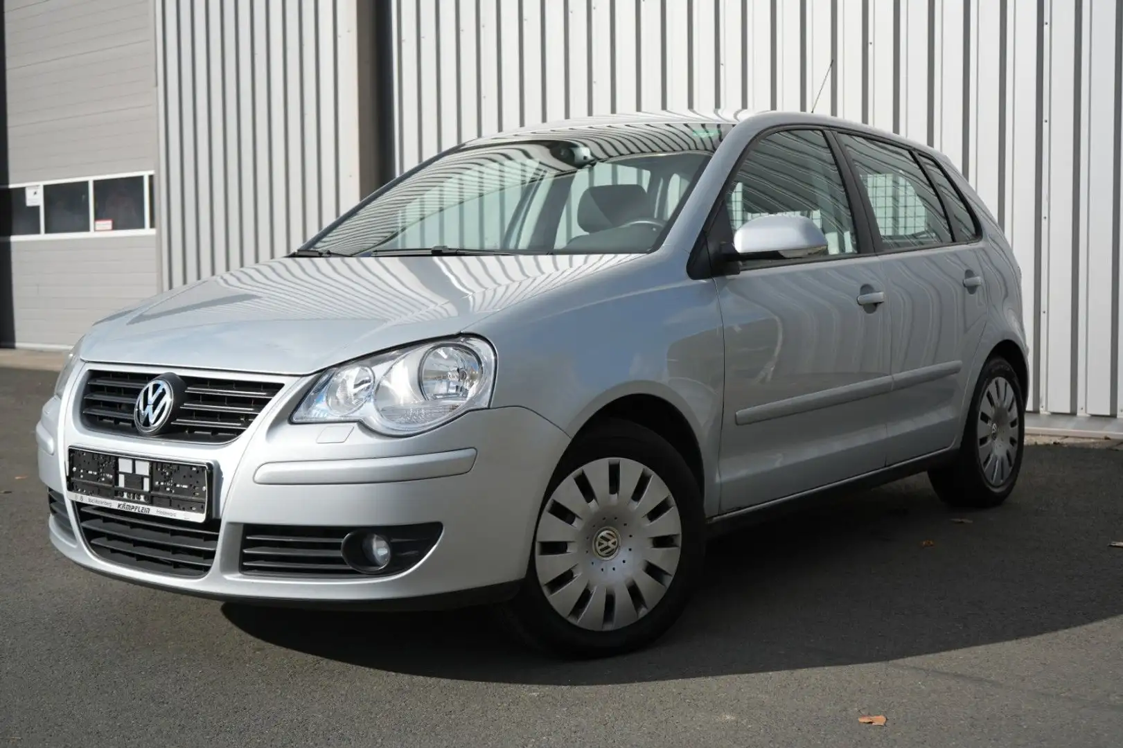 Volkswagen Polo IV Tour/36500km/Rentnerin/Aut. Argent - 1