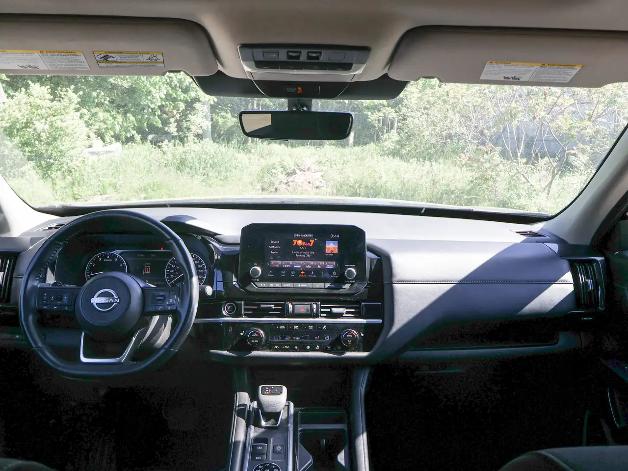 Nissan Pathfinder снимка Nissan Pathfinder