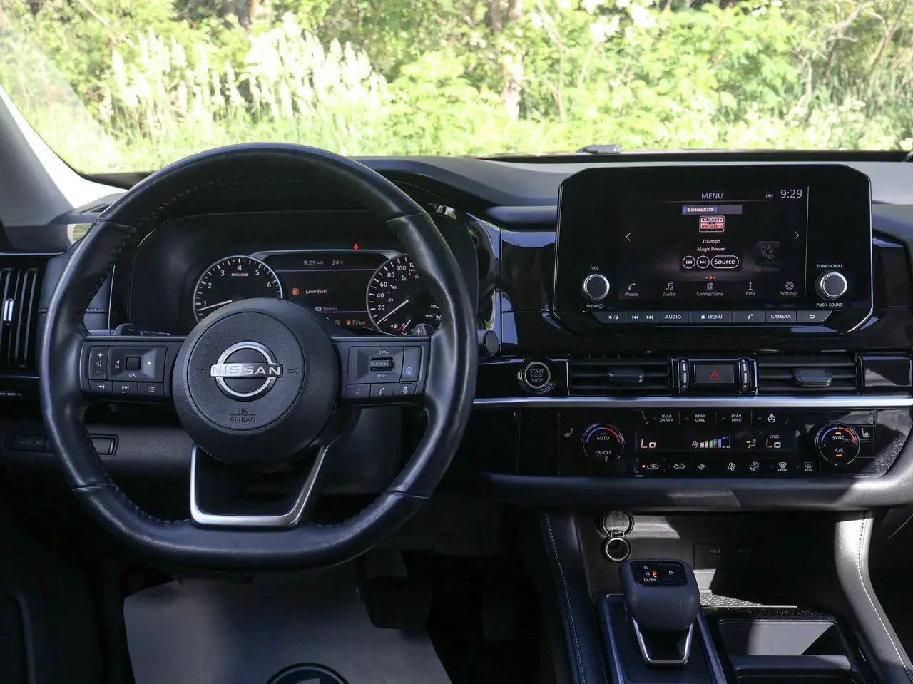 Nissan Pathfinder fotografie Nissan Pathfinder