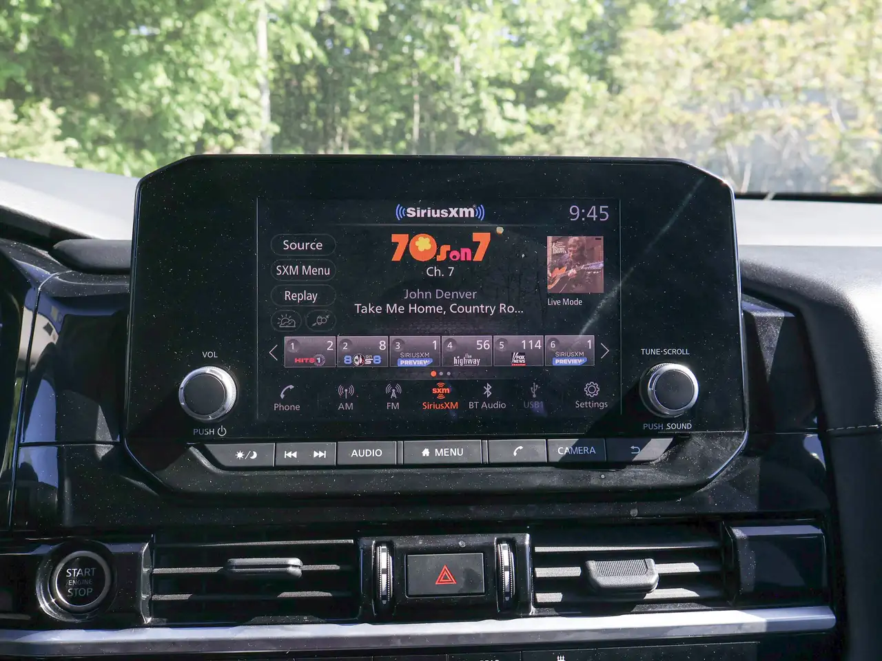 Nissan Pathfinder снимка Nissan Pathfinder
