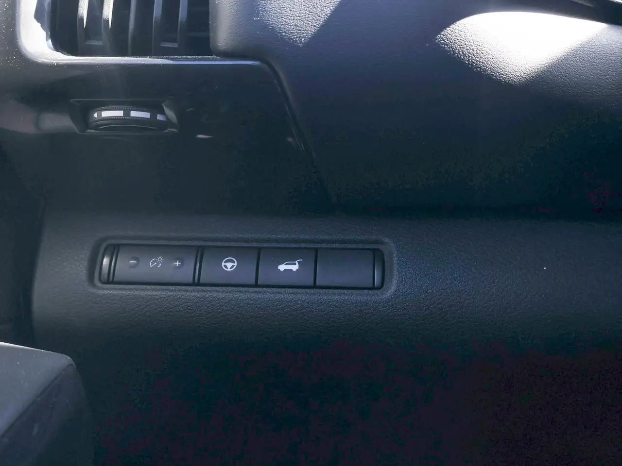 Nissan Pathfinder снимка Nissan Pathfinder