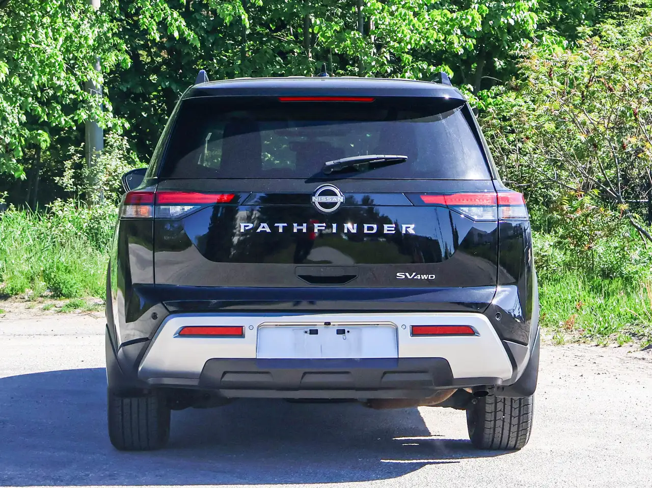 Nissan Pathfinder снимка Nissan Pathfinder