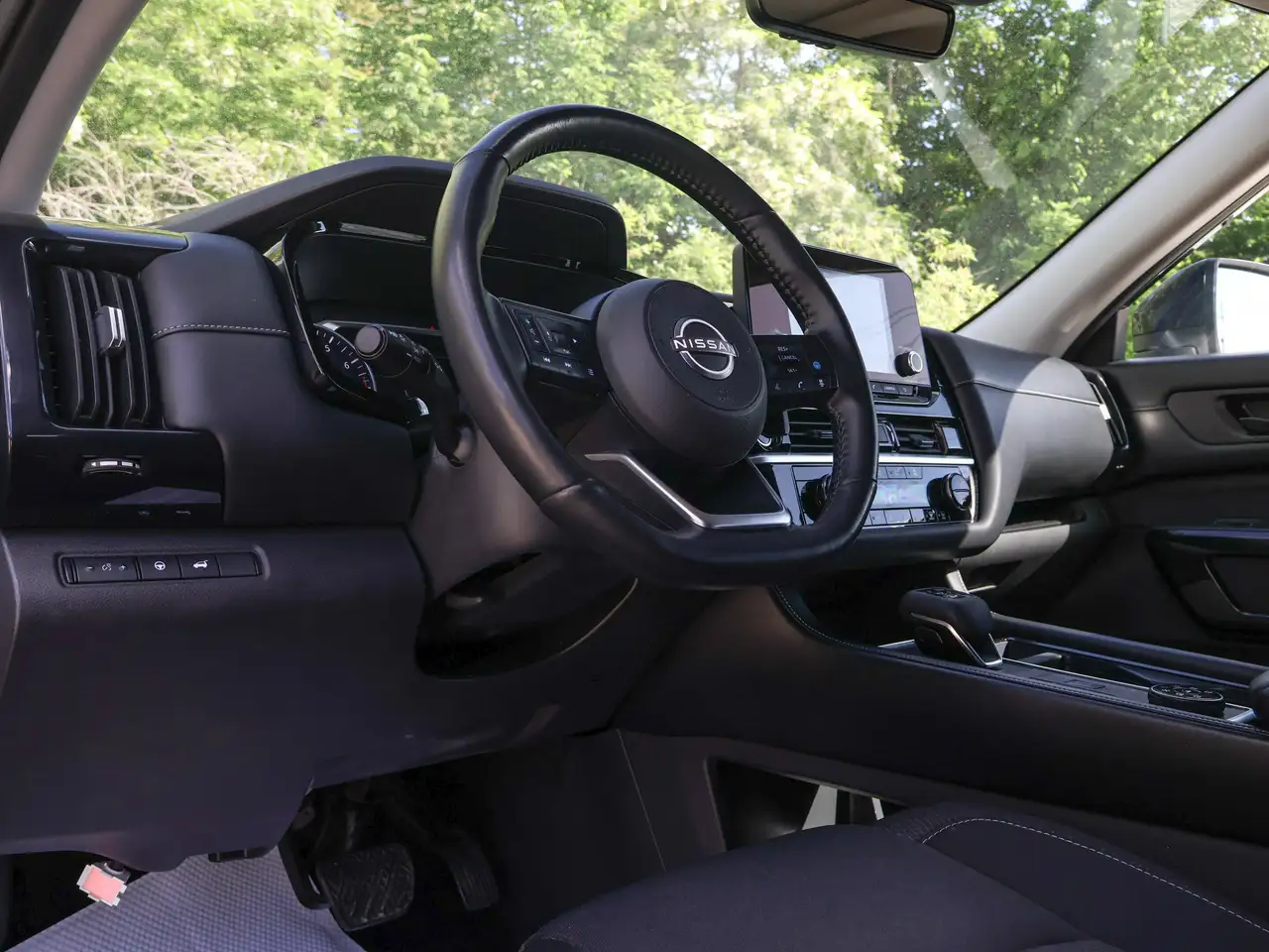 Nissan Pathfinder fotografie Nissan Pathfinder