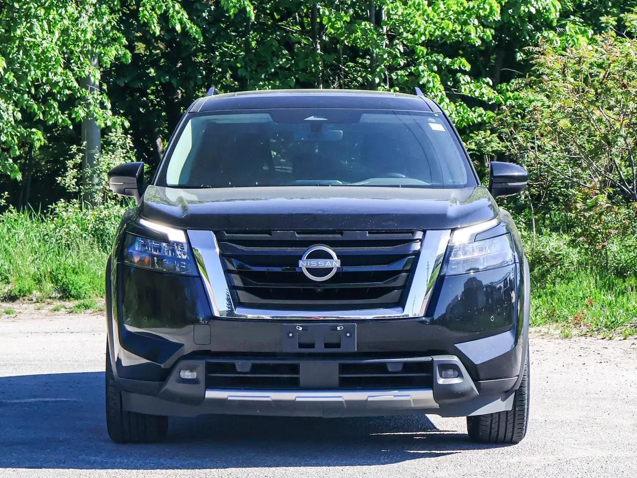Nissan Pathfinder снимка Nissan Pathfinder