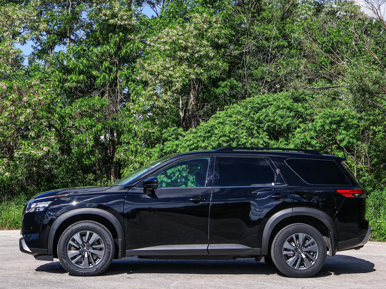 Nissan Pathfinder fotografie Nissan Pathfinder