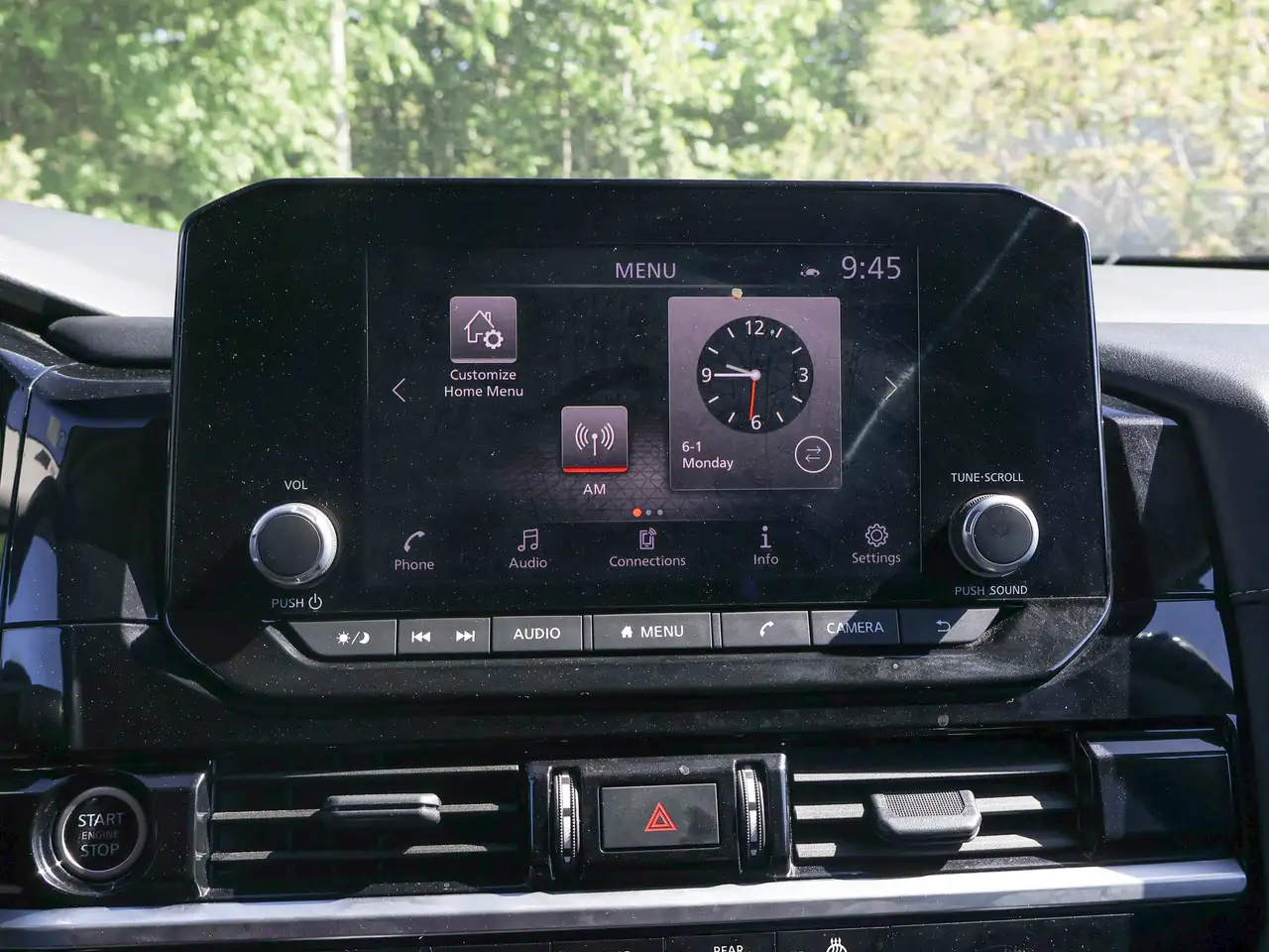 Nissan Pathfinder снимка Nissan Pathfinder