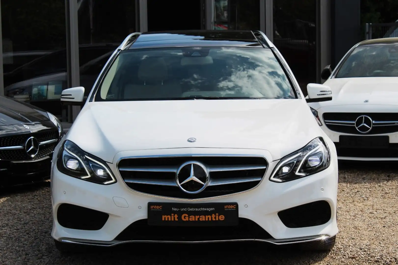 Mercedes-Benz E 350 T 4MATIC AMG 7-G LED KEYLESS 7-SITZER KAM Blanco - 2