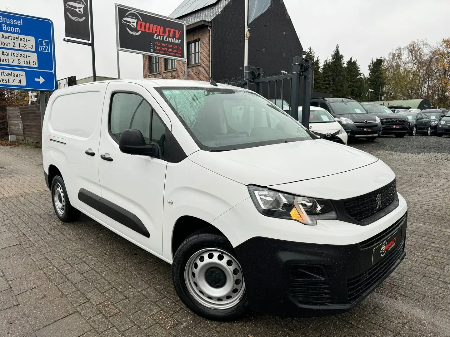 Peugeot Partner 1.2 benzine  22000 km  XL   GEKEURD  GARANTIE Blanc - 1