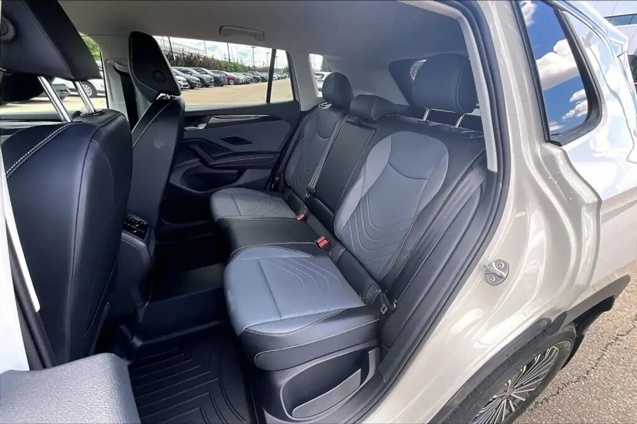 Volkswagen Tiguan photo Volkswagen Tiguan