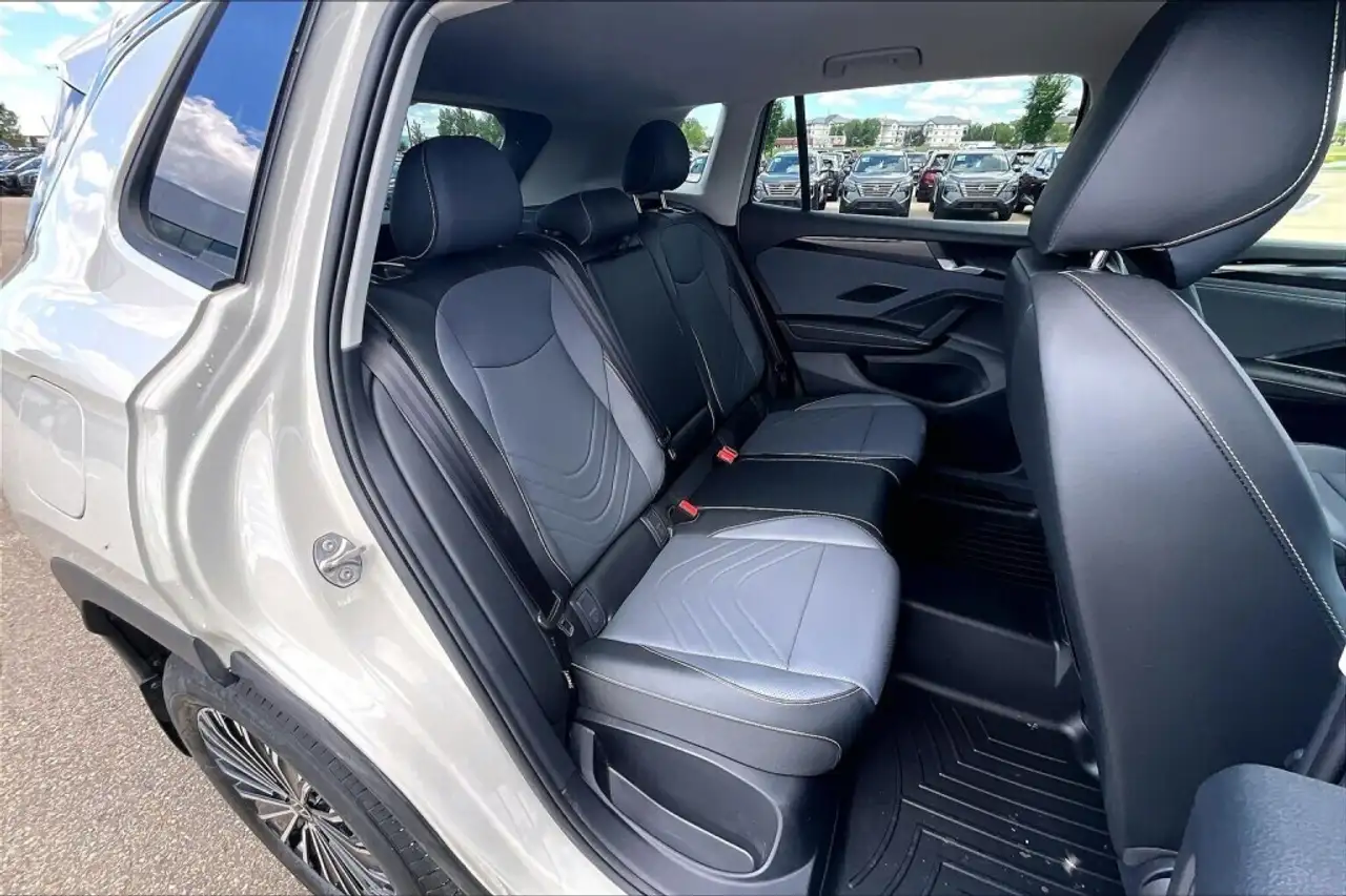Volkswagen Tiguan photo Volkswagen Tiguan