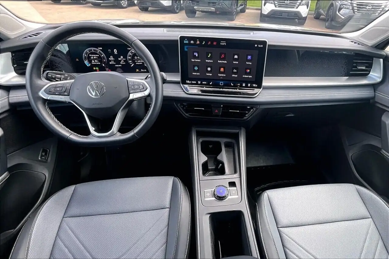Volkswagen Tiguan photo Volkswagen Tiguan
