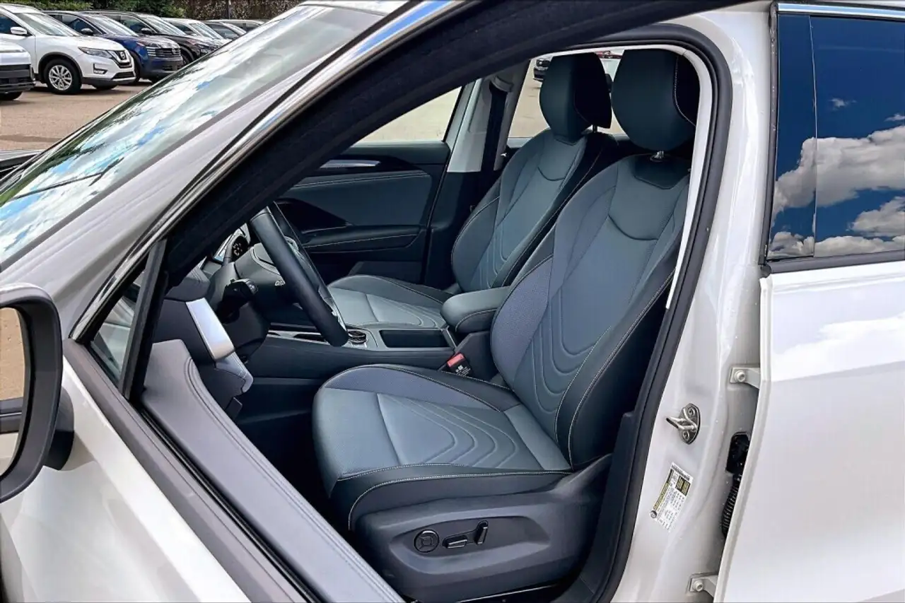 Volkswagen Tiguan photo Volkswagen Tiguan