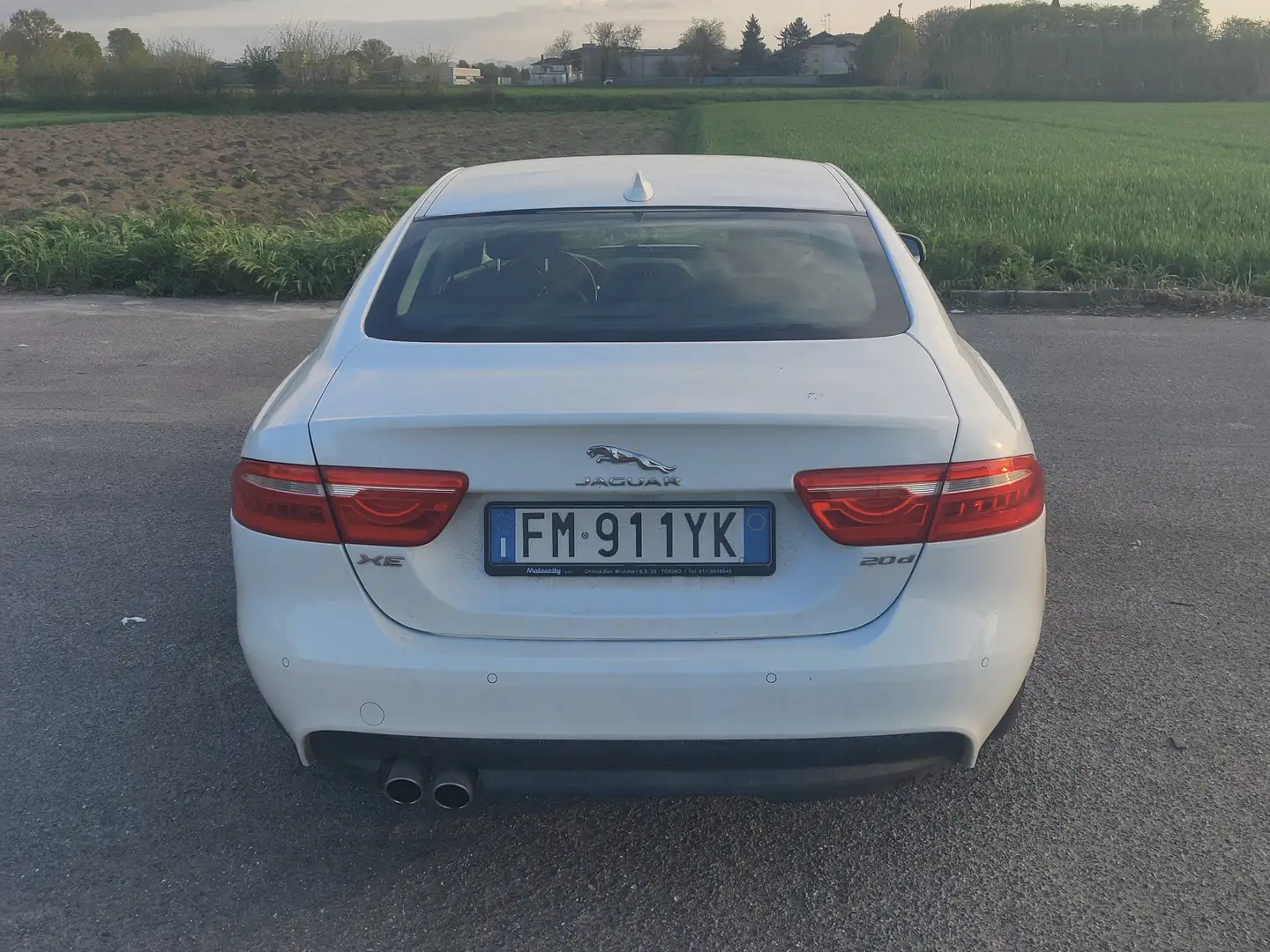 Jaguar XE XE+2.0d+i4+Prestige+180cv+auto+my18 Bianco - 2