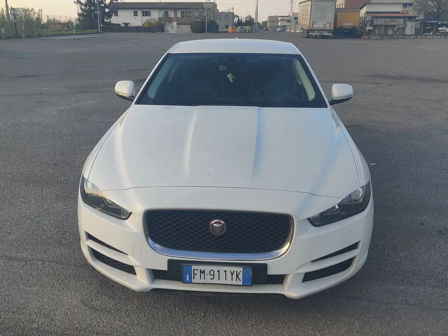 Jaguar XE XE+2.0d+i4+Prestige+180cv+auto+my18 Bianco - 1