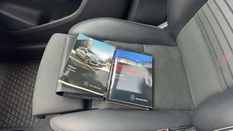 Mercedes-Benz B 180 Prestige Automaat|Sportstoelen|Trekhaak. — photo 12