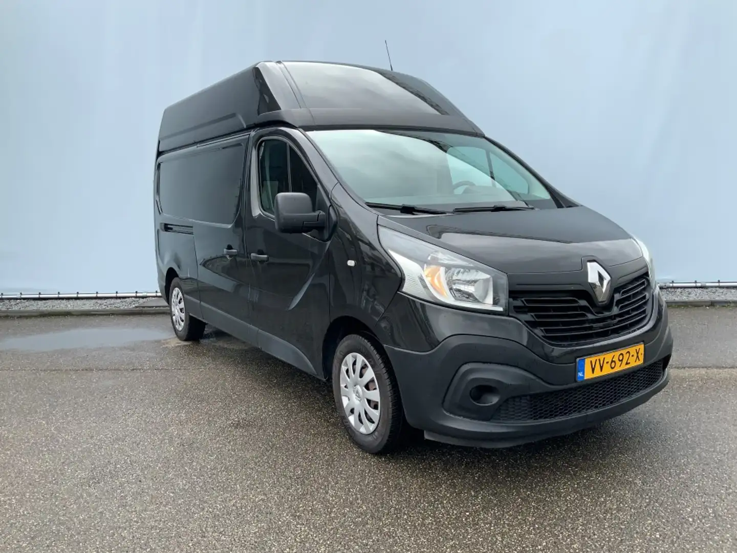 Renault Trafic 1.6 dCi T29 L2H2 Comfort Energy Airco Cruise 3 Zit Zwart - 2