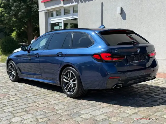 BMW 5 Series view 7