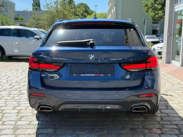 BMW 5 Series view 6