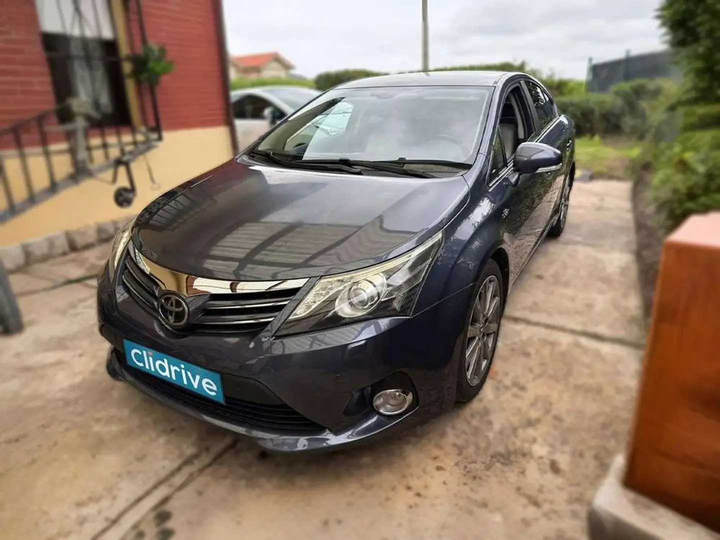 Toyota Avensis 150D Executive AutoDrive Gris - 2