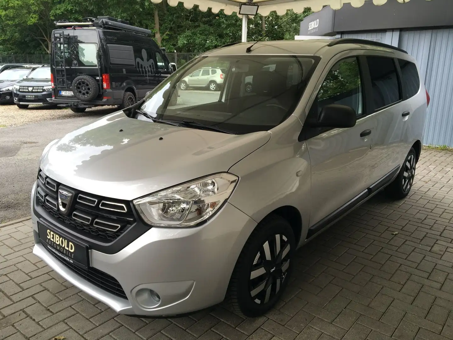 Dacia Lodgy 1.6 LPG Essential/Klima/Navi/7.Sitzer/PDC Grau - 1