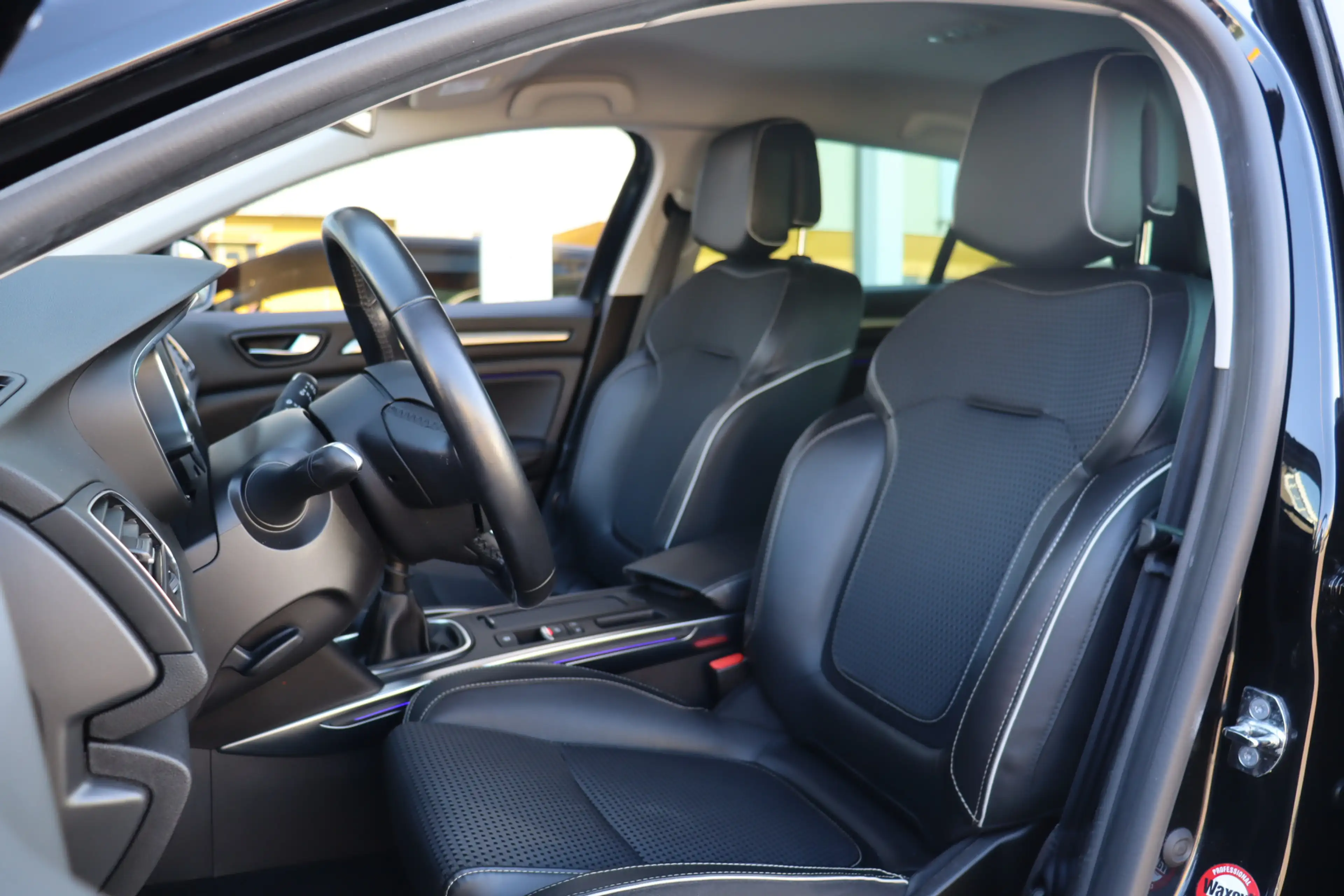 Renault Megane Estate 1.3 TCe Bose, Climate, Cruise, Camera A, De — photo 10