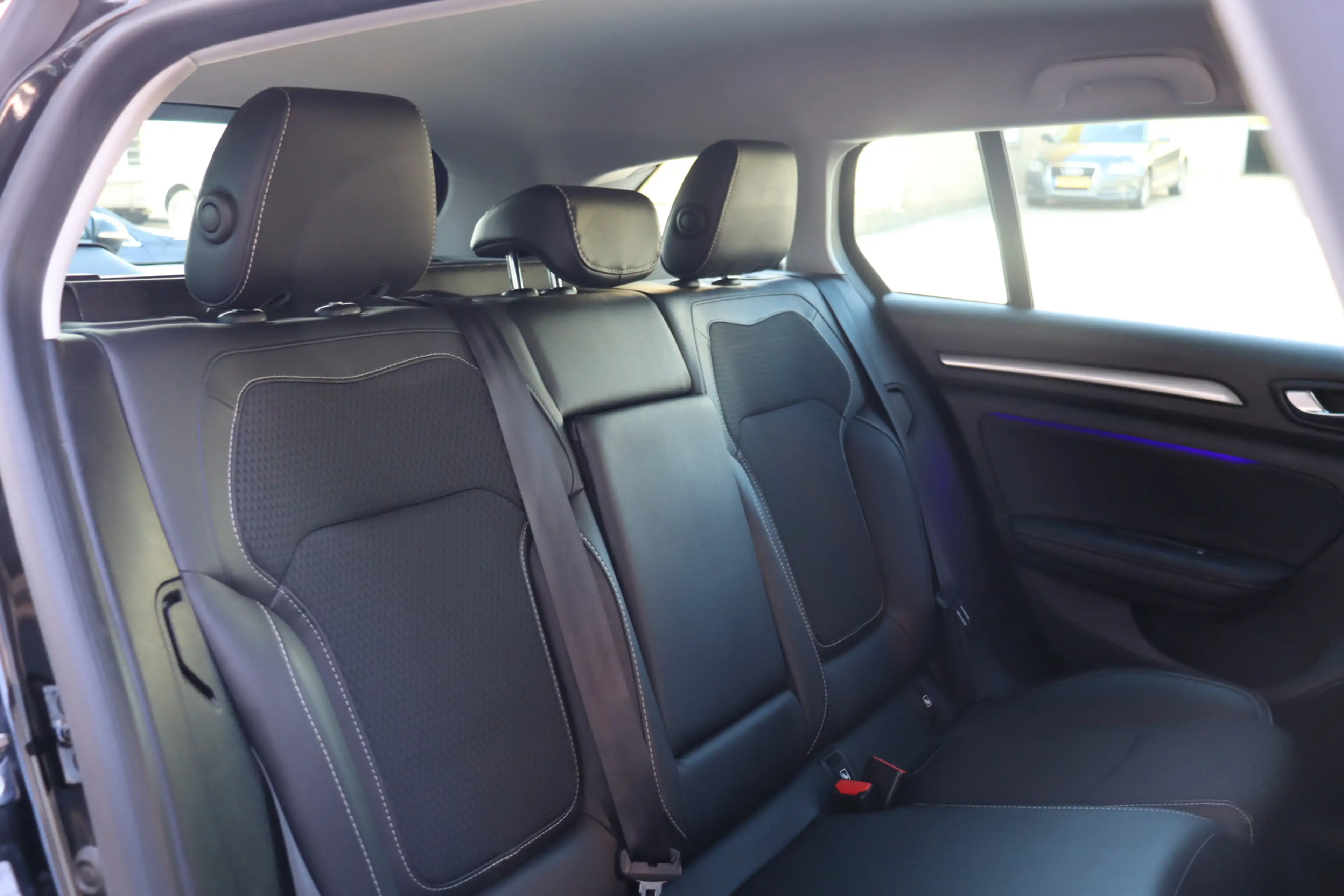 Renault Megane Estate 1.3 TCe Bose, Climate, Cruise, Camera A, De — photo 13