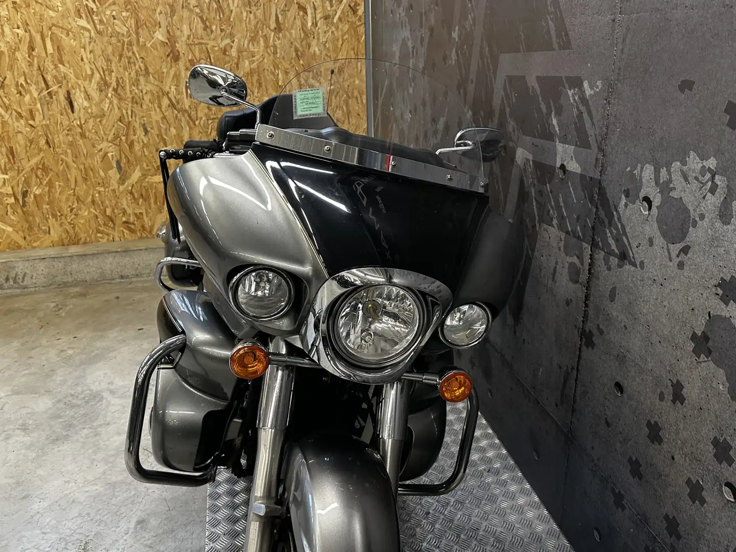 Kawasaki VN 1700 Grijs - 2