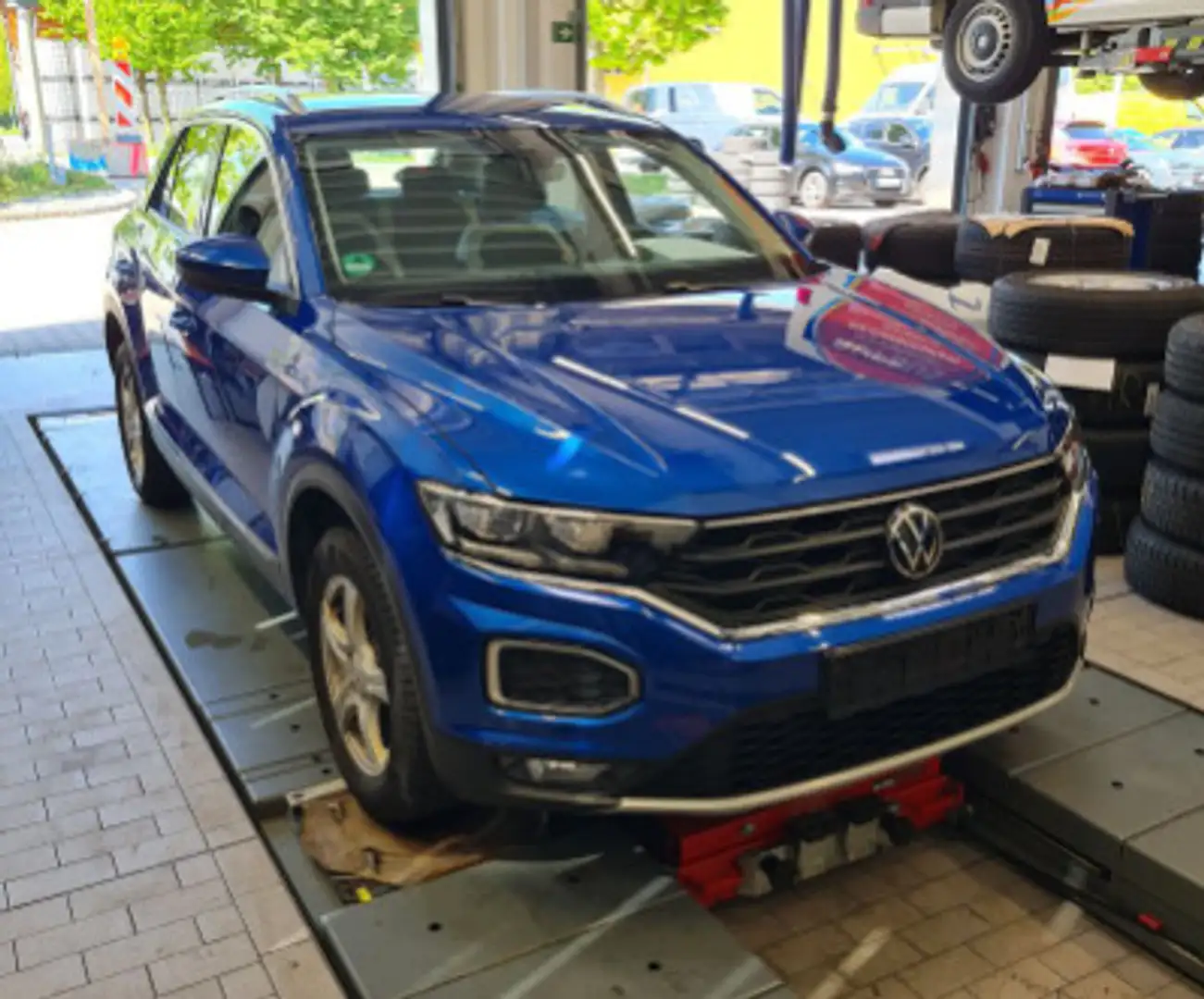 Volkswagen T-Roc 1.5 TSI DSG Sport | NAVI | ACC | AHK | Azul - 2
