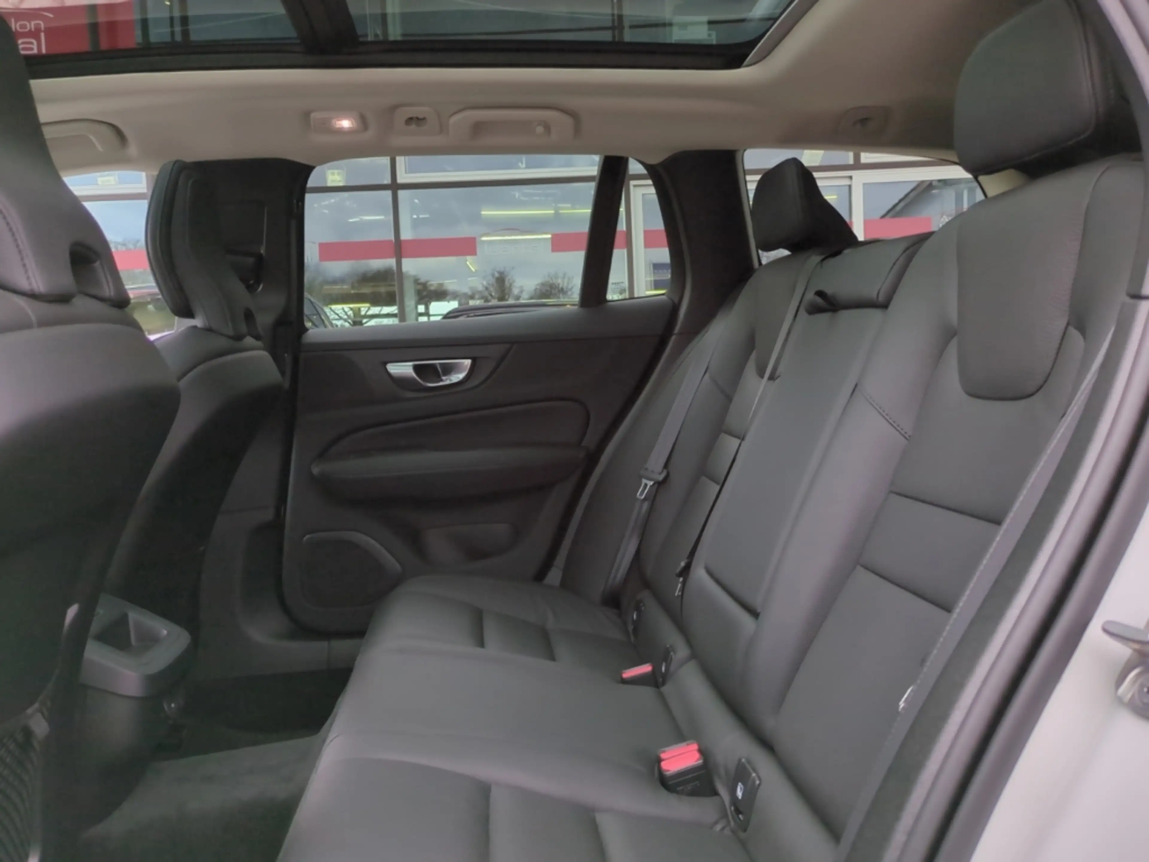 Volvo V60 Cross Country Cross Country Plus AWD StandHZG El. Panodach Digit — photo 11