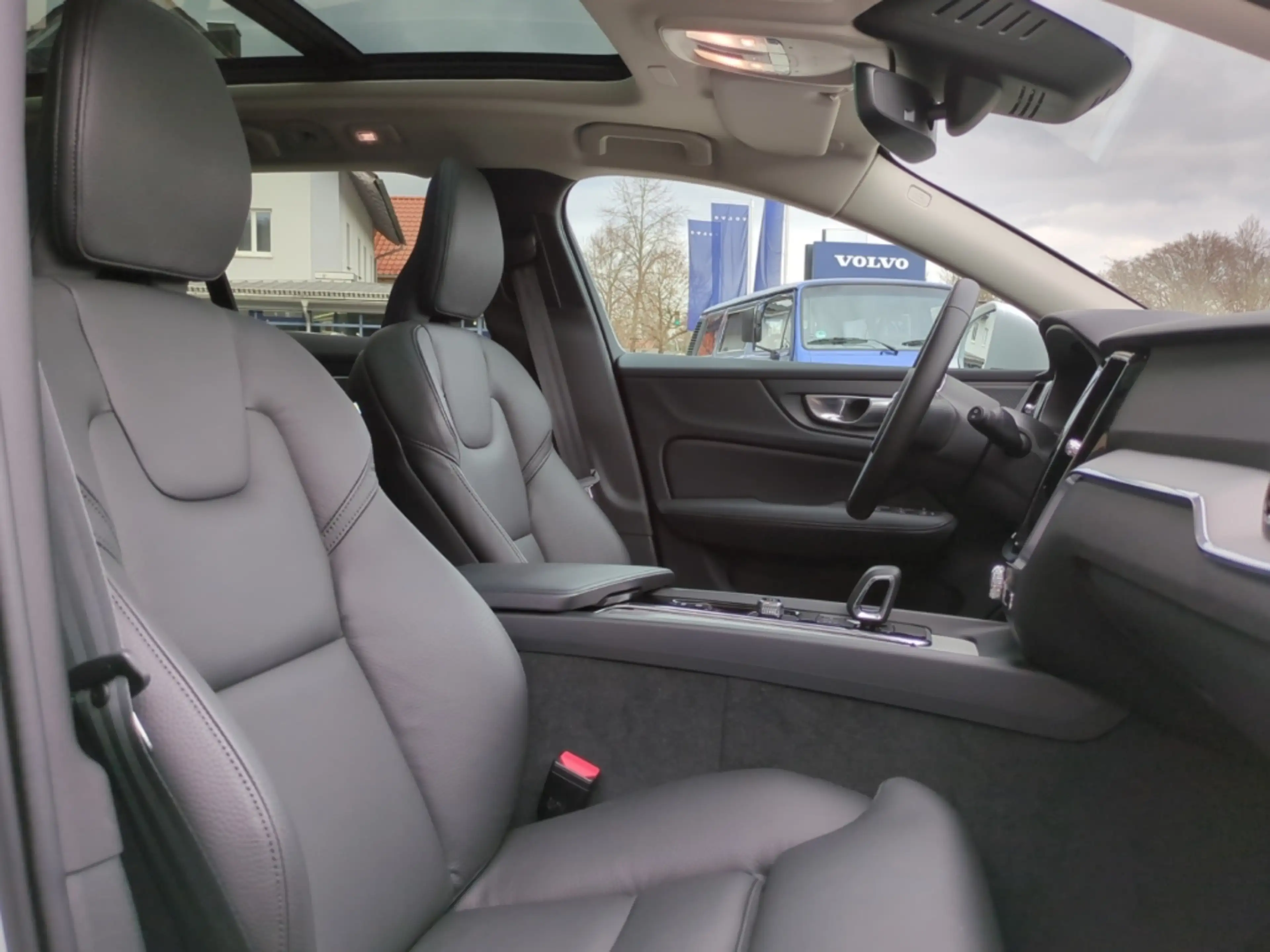 Volvo V60 Cross Country Cross Country Plus AWD StandHZG El. Panodach Digit — photo 13