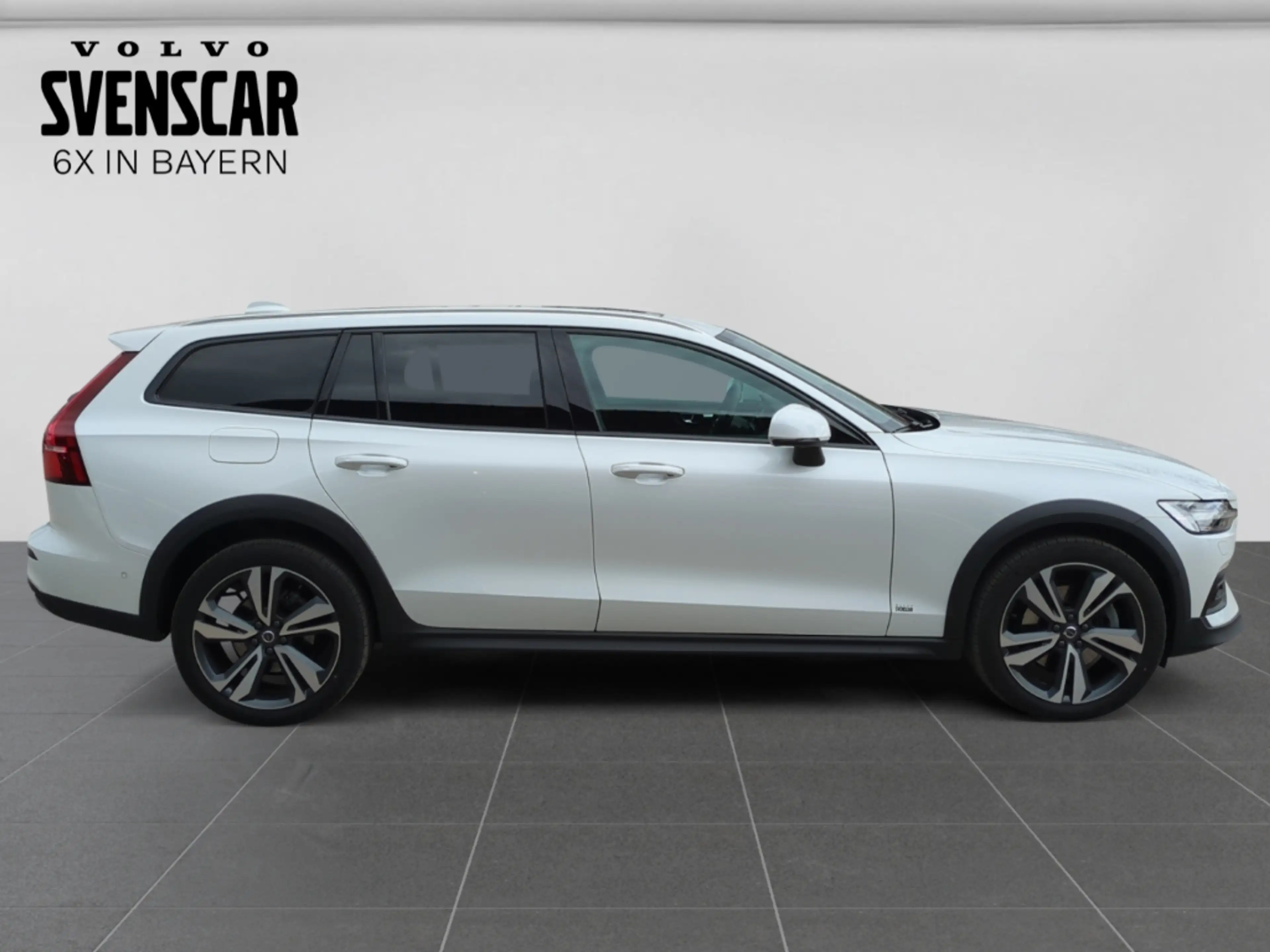 Volvo V60 Cross Country Cross Country Plus AWD StandHZG El. Panodach Digit — photo 6