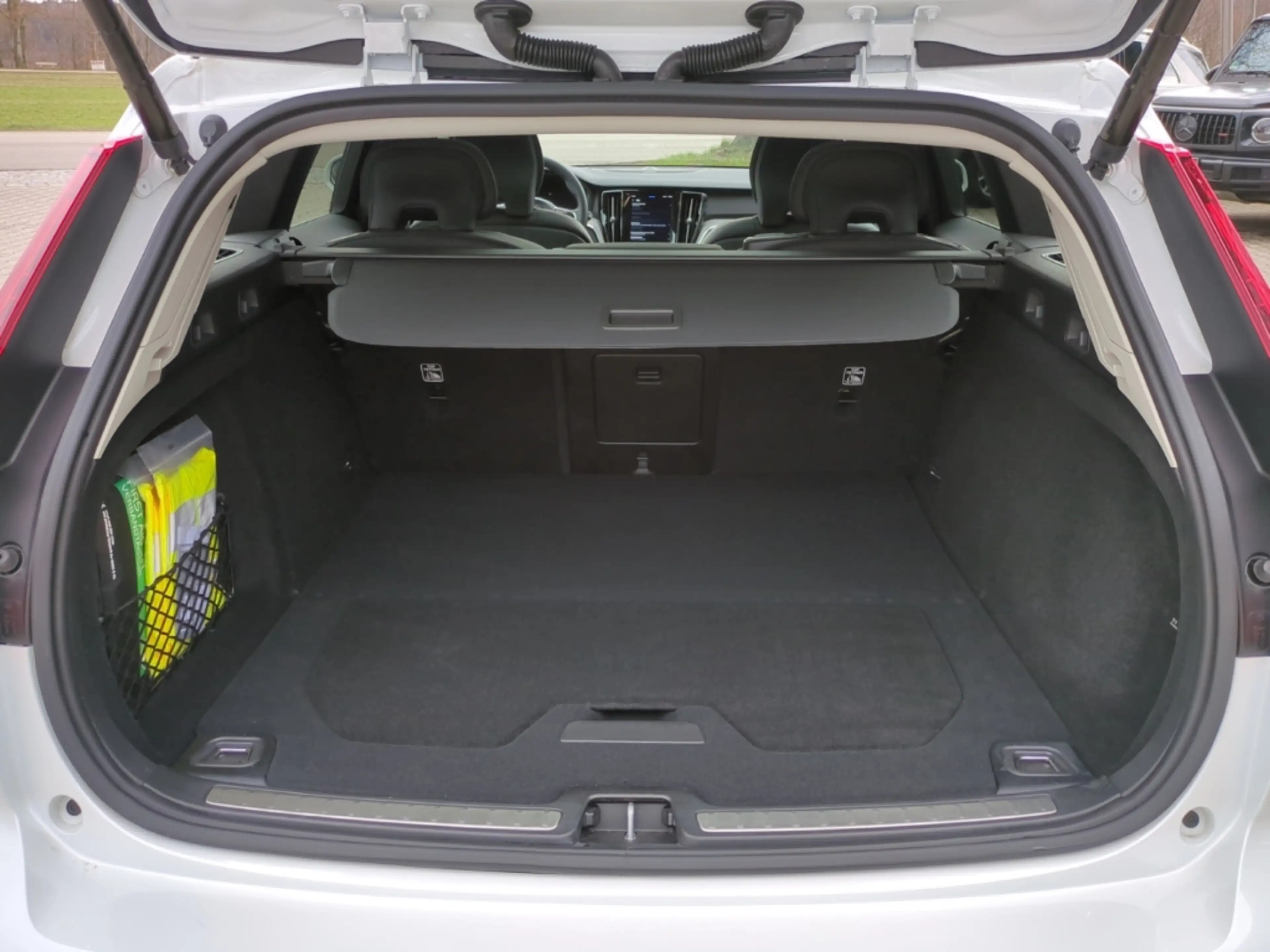 Volvo V60 Cross Country Cross Country Plus AWD StandHZG El. Panodach Digit — photo 14