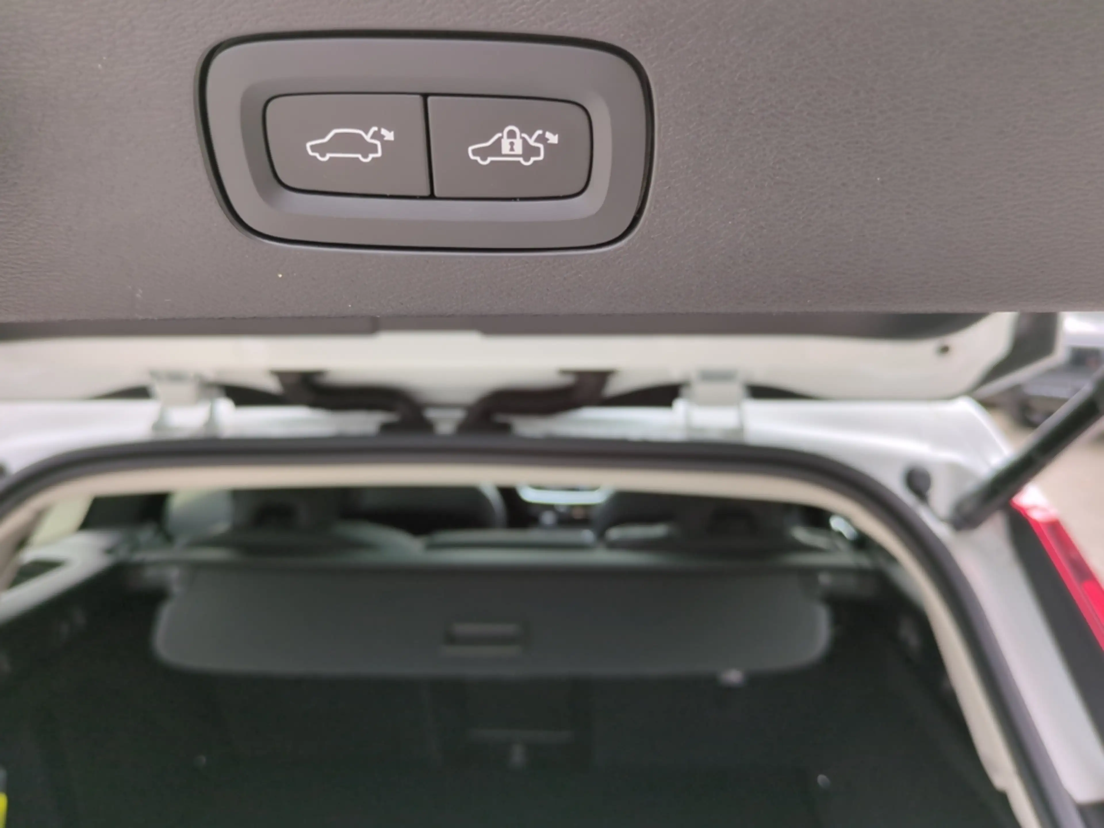 Volvo V60 Cross Country Cross Country Plus AWD StandHZG El. Panodach Digit — photo 15