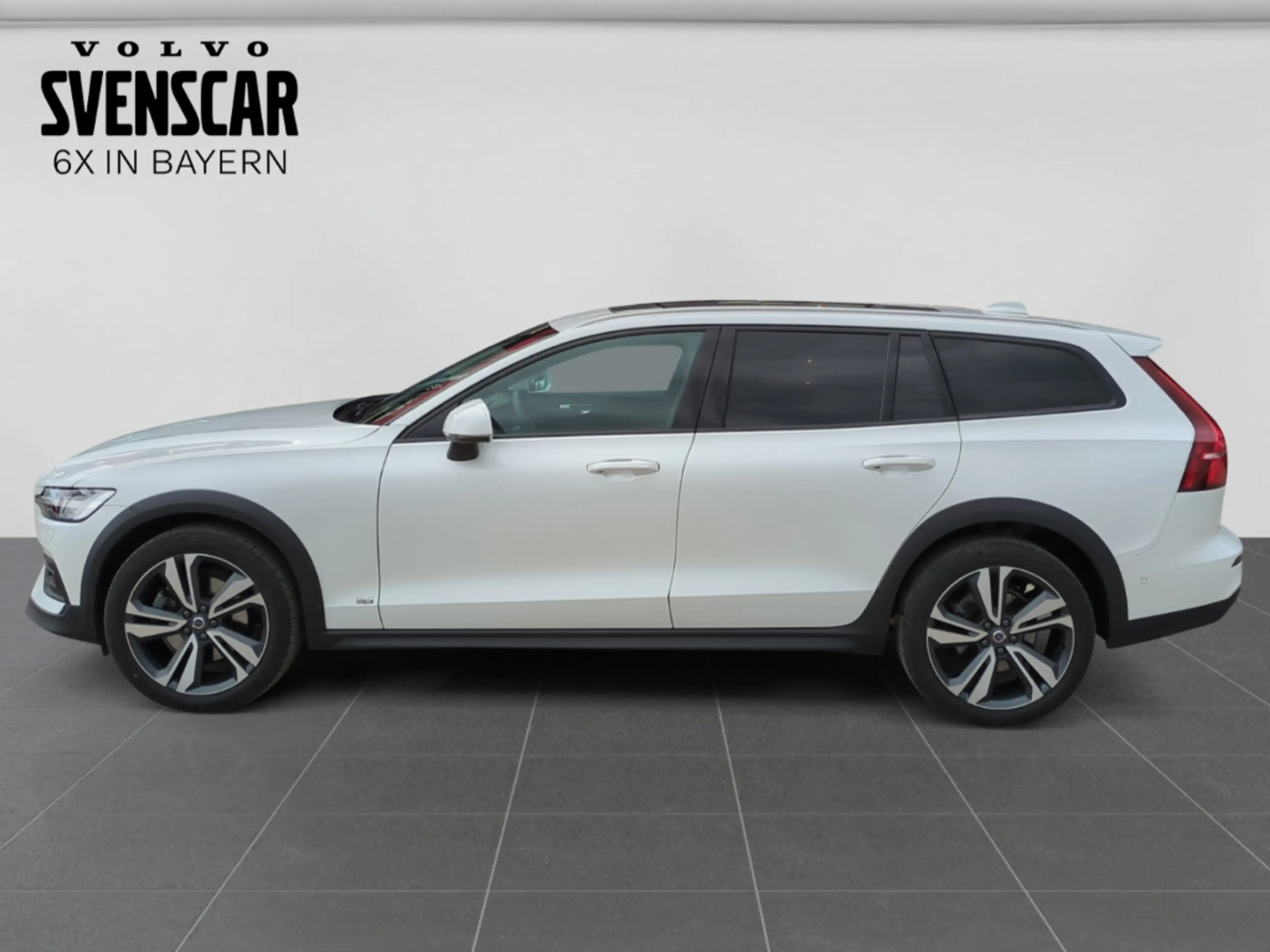 Volvo V60 Cross Country Cross Country Plus AWD StandHZG El. Panodach Digit — photo 2