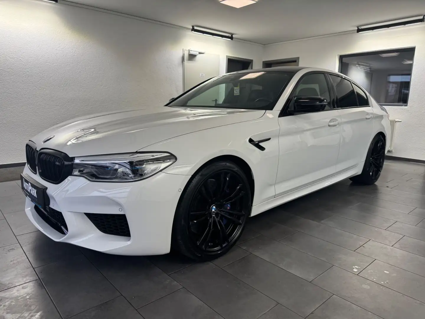 BMW M5 Lim. Competition*Carbondach*Harman/Kardon* Blanc - 2