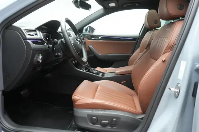 Skoda Superb view 10