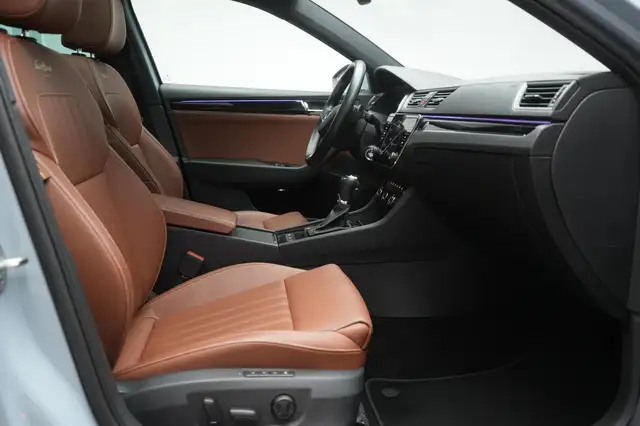 Skoda Superb view 7