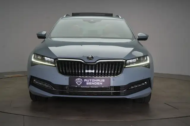 Skoda Superb view 2